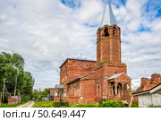 Церковь Жён-Мироносиц в Линдо-Пустыне. Редакционное фото, фотограф Илья Старков / Фотобанк Лори