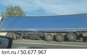 Accident involving a truck on highway near Tarragona, Catalonia. Редакционное видео, видеограф Данил Руденко / Фотобанк Лори