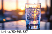 bubbles sparkling water glass. Стоковое фото, фотограф Vectorwin / Фотобанк Лори