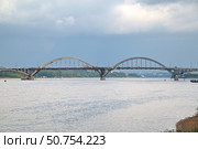 Рыбинский (Волжский) мост через реку Волгу. Город Рыбинск, Ярославская область, Россия (2024 год). Стоковое фото, фотограф Елена Коромыслова / Фотобанк Лори