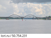 Рыбинский (Волжский) мост через реку Волгу в городе Рыбинске. Ярославская область, Россия (2024 год). Стоковое фото, фотограф Елена Коромыслова / Фотобанк Лори