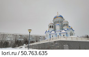 Свято-Троицкий храм зимой, Сургут (2024 год). Редакционное фото, фотограф Мария Сергеева / Фотобанк Лори