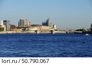 Гренадёрский мост через Большую Невку, Санкт-Петербург (2021 год). Редакционное фото, фотограф Алексей Иванов / Фотобанк Лори