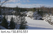 Karelia. Ruskeala. Marble Canyon in winter. Стоковое видео, видеограф Виктор Тихонов / Фотобанк Лори
