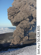 Aerial view of ash cloud eruption from Eyjafjallajokull Volcano, Iceland. Стоковое фото, фотограф Richard Roscoe/Stocktrek Images / ТАСС / Фотобанк Лори