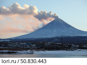 Eruption of Kliuchevskoi Volcano, Kamchatka, Russia. Стоковое фото, фотограф Richard Roscoe/Stocktrek Images / ТАСС / Фотобанк Лори
