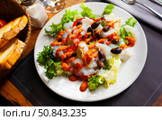 Traditional catalan salad Xatonada with crumbled cod. Стоковое фото, фотограф Яков Филимонов / Фотобанк Лори