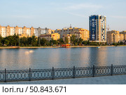 Астрахань, Набережная Приволжского Затона (2014 год). Стоковое фото, фотограф Павел Просянов / Фотобанк Лори