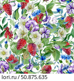 sweet peas and cornflowers flowers in a bouquet with ripe strawberries, buds and foliage, seamless. Стоковая иллюстрация, иллюстратор Екатерина Тимонова / Фотобанк Лори