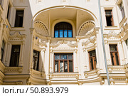 Внутренний двор Саввинского подворья. Москва. Россия. Редакционное фото, фотограф E. O. / Фотобанк Лори