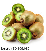 Fresh kiwi fruits and slices showing the pulp and seeds. Стоковое AI-изображение, AI-художник Иван Рябоконь / Фотобанк Лори