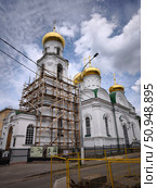 Храм Сергия Радонежского в Нижнем Новгороде на реставрации. Редакционное фото, фотограф Мария Сергеева / Фотобанк Лори