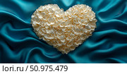 Heart-Shaped Floral Arrangement on Teal Silk Fabric: A Romantic Still Life. Стоковое AI-изображение, AI-художник Данила Большаков / Фотобанк Лори