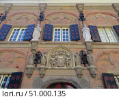Nijmegen, Netherlands. May 11, 2025. City center. Spring. Sunny day. Facade view of the building of the Latijnse School dated 1545. Редакционное фото, фотограф Мария Фетисова / Фотобанк Лори