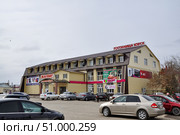 Село Юргинское. Гостиница "Юрга". Тюменская область (2019 год). Редакционное фото, фотограф Александр Тараканов / Фотобанк Лори
