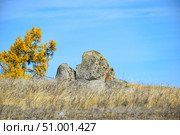 Древние горы, Хакасия (2022 год). Редакционное фото, фотограф Александр Галинский / Фотобанк Лори