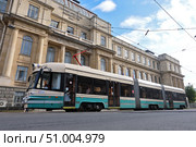 Санкт-Петербург. Стилизованный под ретро трамвай 71-431Р "Достоевский" на Среднем проспекте В.О. Редакционное фото, фотограф Александр Тарасенков / Фотобанк Лори