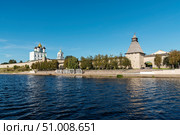 Псковский кремль и Троицкий собор. Россия начинается здесь. Псков (2019 год). Редакционное фото, фотограф Александр Щепин / Фотобанк Лори