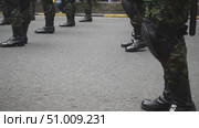 Colombian troops mobilizing for battle, army squad in transit, soldiers in wartime operation. Стоковое видео, видеограф ALEJANDRO PEREZ ALVARES / Фотобанк Лори