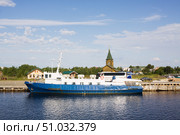 Пристань на Белом море в посёлке Рабочеостровск в Карелии (2018 год). Редакционное фото, фотограф Солодовникова Елена / Фотобанк Лори