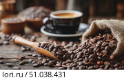 Enjoying freshly brewed coffee with roasted beans and rustic decor. Стоковое AI-видео, аниматор Ekaterina Ismagilova / Фотобанк Лори