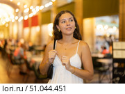 In night, young smiling girl walks along city street Ferran. Стоковое фото, фотограф Яков Филимонов / Фотобанк Лори