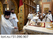 Священническая хиротония в Троицком соборе города Реутов. Редакционное фото, фотограф Дмитрий Неумоин / Фотобанк Лори