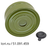 Фильтрующая зелёная коробка для противогаза на белом фоне. Air filter for individual protection from a gas mask in a metal case painted in a protective green color isolated on white background. Стоковое фото, фотограф Татьяна Д / Фотобанк Лори