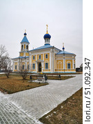 Село Суерка. Церковь во имя преподобного Серафима Саровского и Чудотворного образа Смоленской иконы Божией матери. Тюменская область (2018 год). Стоковое фото, фотограф Александр Тараканов / Фотобанк Лори