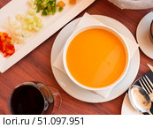 Gaspacho served in bowl in restaurant. Стоковое фото, фотограф Яков Филимонов / Фотобанк Лори