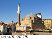 View of Banya Bashi Mosque on medieval Banski Square, Central Mosque of Sofia, Bulgaria. Стоковое фото, фотограф Яков Филимонов / Фотобанк Лори