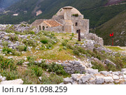 Remains of ancient mosque on rocky hilltop near Borsh village. Стоковое фото, фотограф Яков Филимонов / Фотобанк Лори