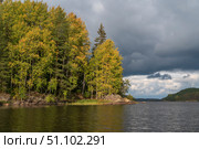 Lake Ladoga near the village Lumivaara on a sunny autumn day, Ladoga skerries, Lakhdenpokhya, Republic of Karelia, Russia. Стоковое фото, фотограф Ula Ulachka / Фотобанк Лори