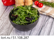 Fresh green ruccola salad leaves. Стоковое фото, фотограф Андрей Старостин / Фотобанк Лори