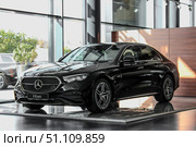 Mercedes Benz E-Class. Редакционное фото, фотограф Арсений Жилин / Фотобанк Лори