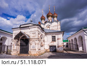 Ростовский Кремль, церковь Спаса на площади, Ростов Великий, Ярославская область. Стоковое фото, фотограф Baturina Yuliya / Фотобанк Лори