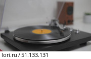 Vinyl Record Spinning On Vintage Turntable. Needle Scratching Grooves Analog Sound. Стоковое видео, видеограф Степанов Григорий / Фотобанк Лори