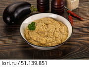 Eggplant dip - Mutabal with tahini paste. Стоковое фото, фотограф Андрей Старостин / Фотобанк Лори