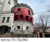 Россия, Москва. Дом-яйцо. Russia, Moscow. The Еgg house. Редакционное фото, фотограф Александр Рыбалка / Фотобанк Лори