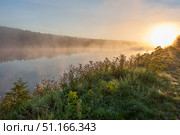 Рассвет на реке в августе. Стоковое фото, фотограф Валерий Иванович Клейменов / Фотобанк Лори