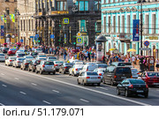 Saint-Petersburg, Russia - July 13th, 2018. Road traffic at Nevsky prospect in suny day. Редакционное фото, фотограф Denis Vostrikov / Фотобанк Лори