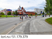 Всероссийский марафон. Забег на дистанцию 42 километра. Город Тобольск. Тюменская область. Редакционное фото, фотограф Александр Тараканов / Фотобанк Лори
