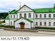 Иоанно-Введенский Междугорский  женский монастырь. Архиерейский корпус с домовой церквью Введения во храм Пресвятой Богородицы. Поселок Прииртышский. Тюменская область. Стоковое фото, фотограф Александр Тараканов / Фотобанк Лори