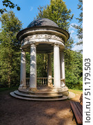 Gazebo "Temple of Apollo" in Ostafyevo Estate near Podolsk in Russia. Редакционное фото, фотограф Константин Григорьев / Фотобанк Лори
