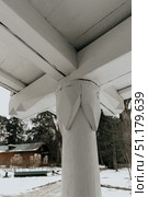 Wooden support for the canopy of a rural house, painted white. Стоковое фото, фотограф Константин Григорьев / Фотобанк Лори
