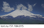 Mount Elbrus and clouds Caucasus mountains. Стоковое видео, видеограф Михаил Коханчиков / Фотобанк Лори