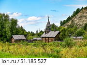 Деревянная церковь в тематическом парке Тобол. Город Тобольск. Тюменская область. Редакционное фото, фотограф Александр Тараканов / Фотобанк Лори