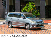 Toyota Innova. Редакционное фото, фотограф Art Konovalov / Фотобанк Лори