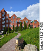 Moscow, Russia - Aug 10. 2025. MZhK microdistrict in Zelenograd. Редакционное фото, фотограф Володина Ольга / Фотобанк Лори