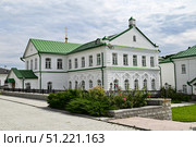Иоанно-Введенский Междугорский  женский монастырь. Архиерейский корпус с домовой церквью Введения во храм Пресвятой Богородицы. Поселок Прииртышский. Тюменская область. Стоковое фото, фотограф Александр Тараканов / Фотобанк Лори